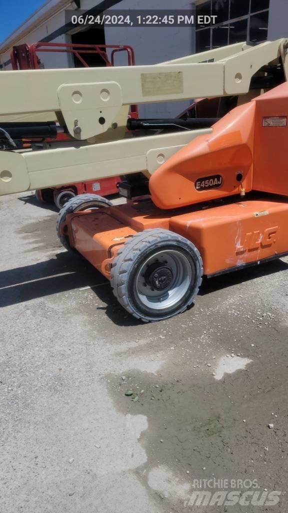 JLG E 450 AJ 관절형 전동이동 리프트