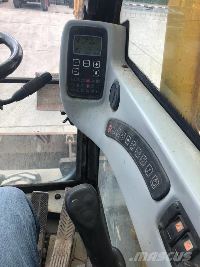 JCB JS145W  휠 굴삭기