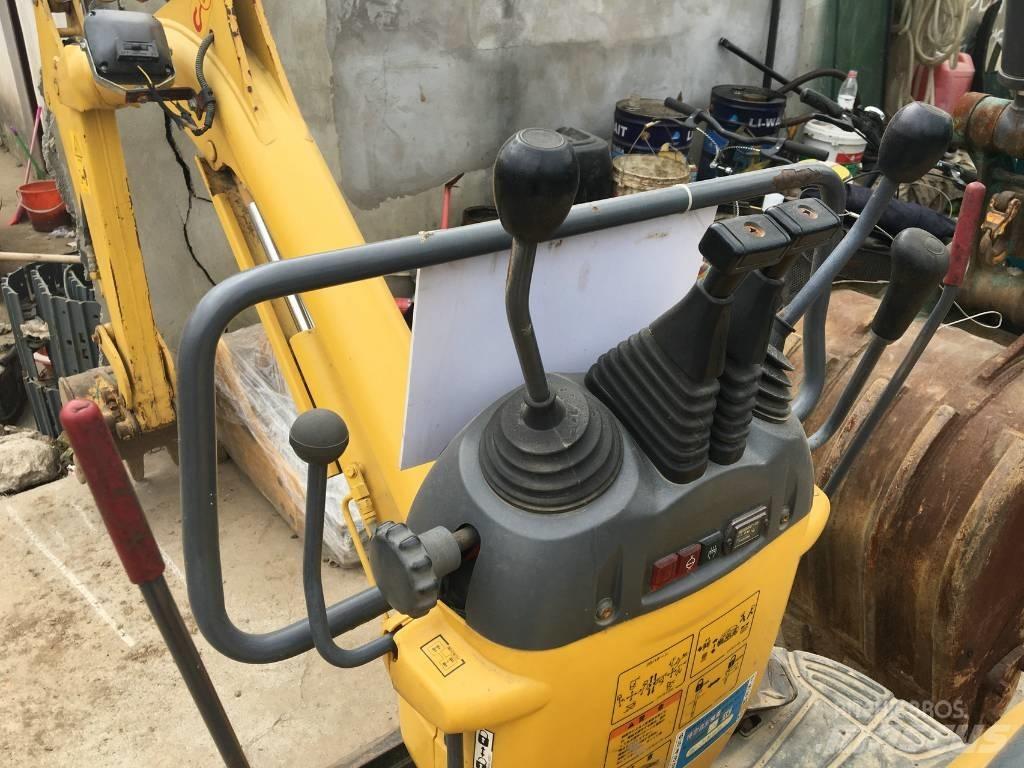 Komatsu PC 10 소형 굴삭기 7톤 미만