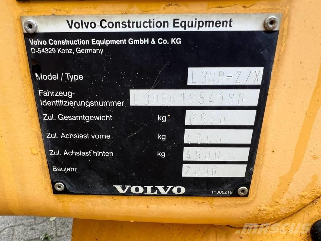 Volvo L 30 B  휠로우더