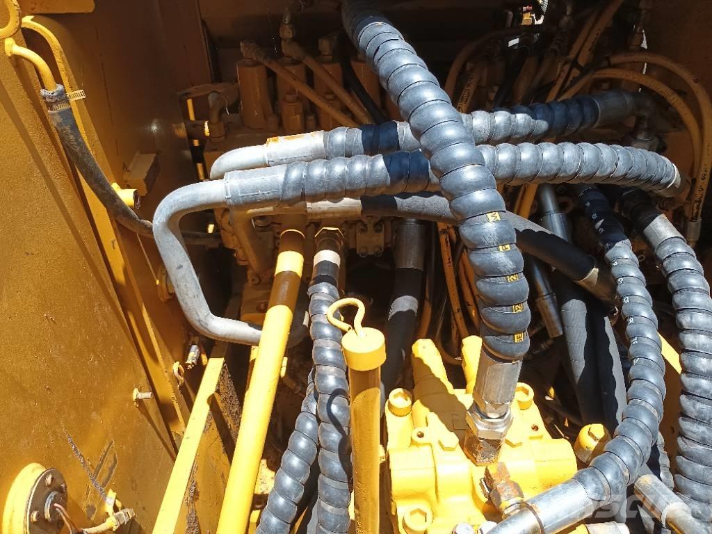 CAT 320D2L 대형 굴삭기 29톤 이상