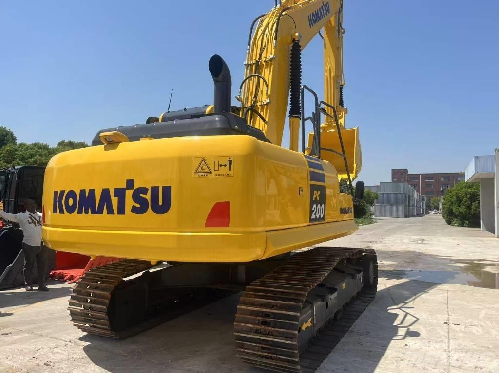 Komatsu PC 200 대형 굴삭기 29톤 이상