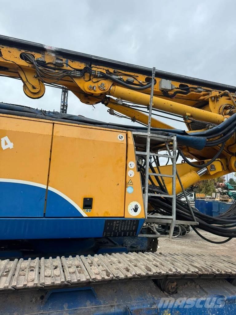 Bauer BG 24 H 중형 드릴 장비