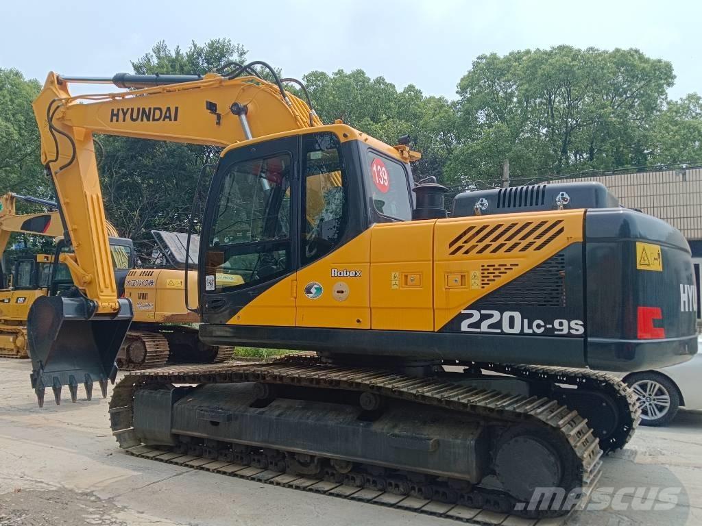 Hyundai R220LC-9S 대형 굴삭기 29톤 이상