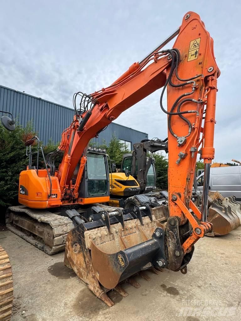 Doosan DX140 LC 대형 굴삭기 29톤 이상