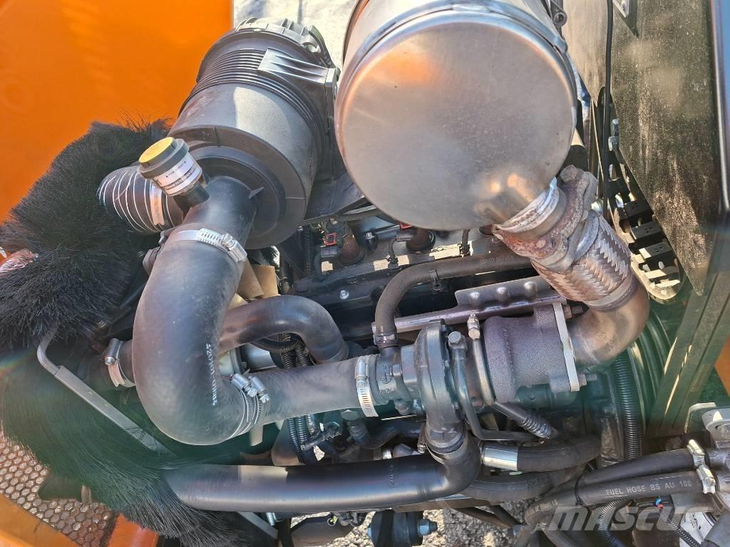 Forst TR8 톱밥제조기