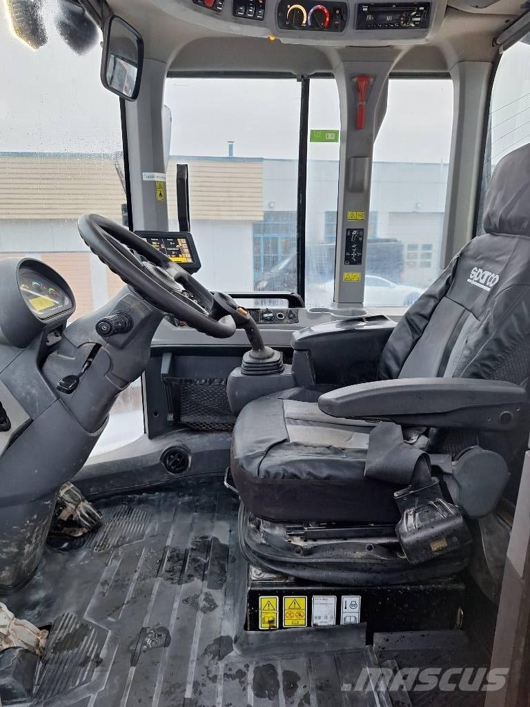 CAT 926 M  휠로우더