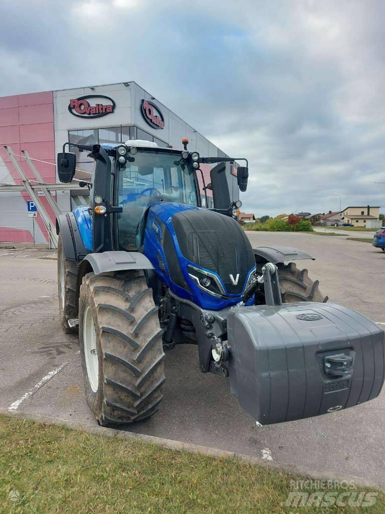 Valtra T235V 트랙터