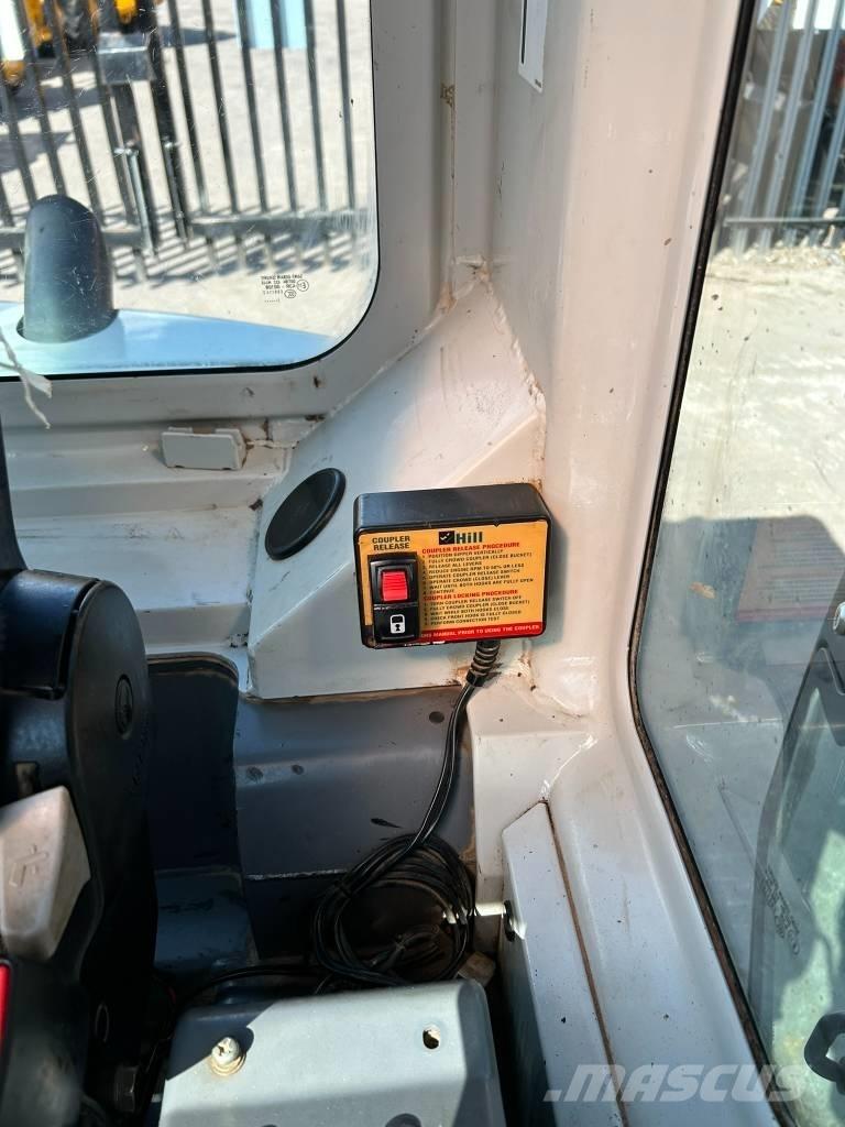 Takeuchi TB 250 소형 굴삭기 7톤 미만