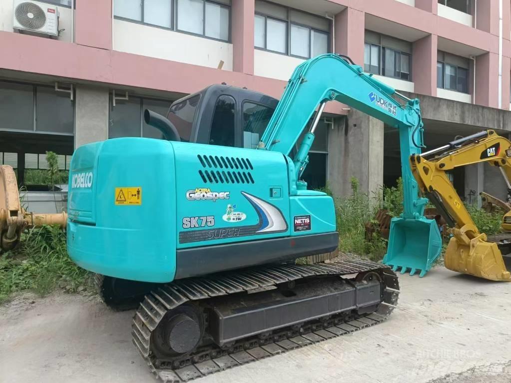 Kobelco SK 75 중형굴삭기 7톤-28톤