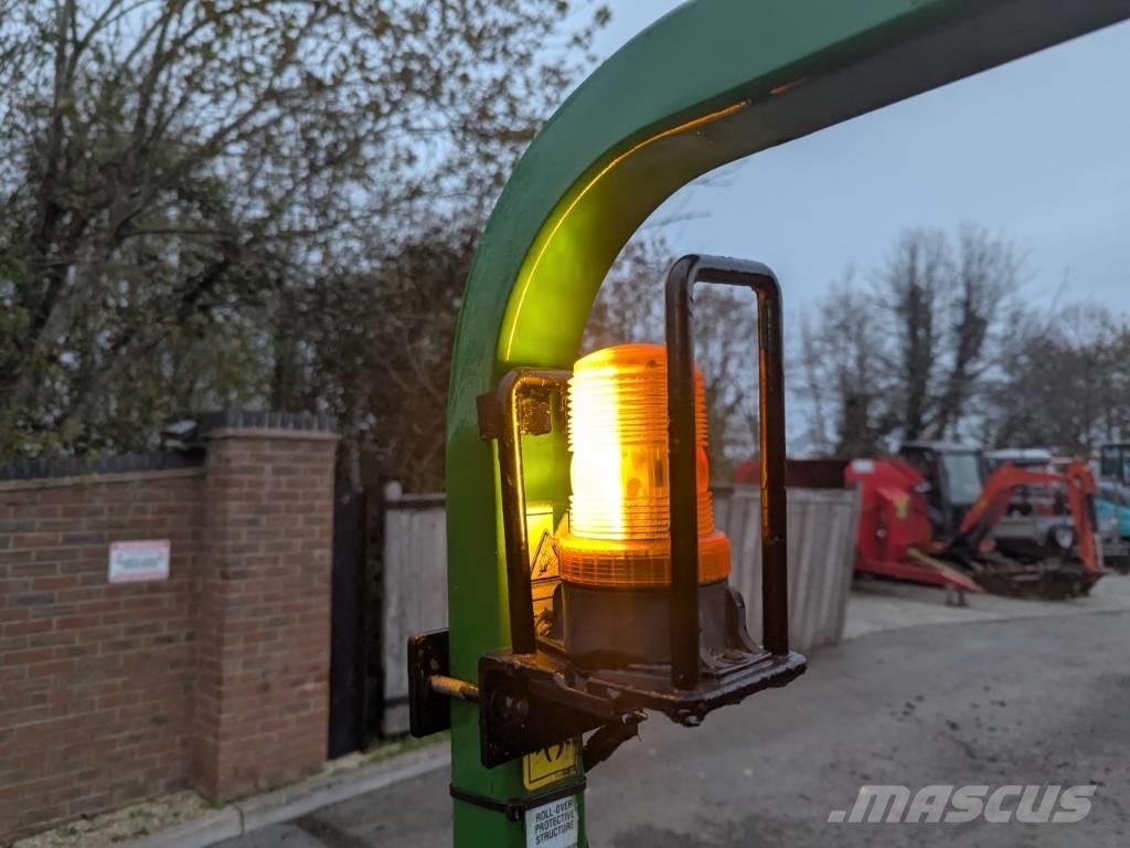 John Deere 1445 탑승형 잔디깎기