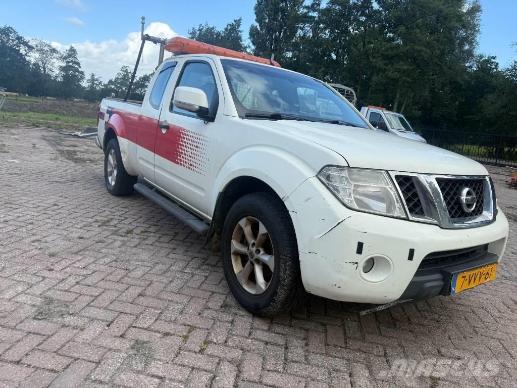 Nissan Navara 픽업/드롭사이드
