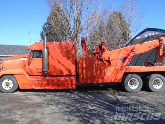 Freightliner FLD 120 회수 차량