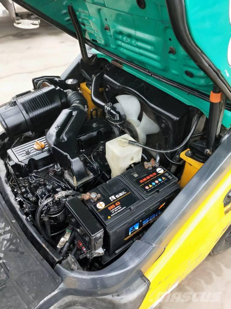 Komatsu 3t 디젤 지게차