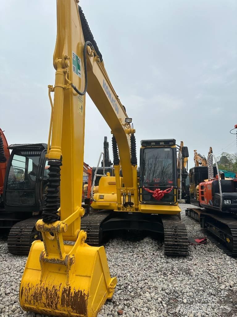 Komatsu PC 130 중형굴삭기 7톤-28톤