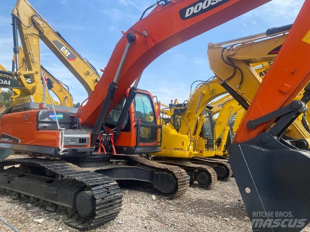 Doosan DX300LC-9C 대형 굴삭기 29톤 이상