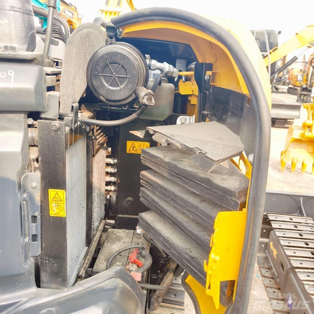 Komatsu PC30MR-3 소형 굴삭기 7톤 미만
