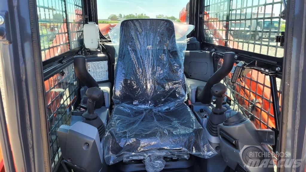 Kubota SVL97-2  스키드로더