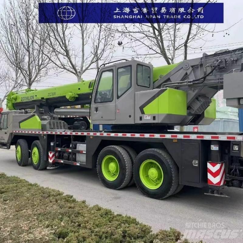 Zoomlion ZTC 700 V A/T 크레인