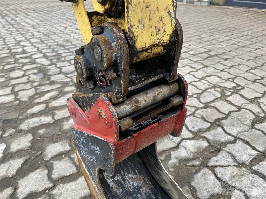 Yanmar VIO12  휠 굴삭기