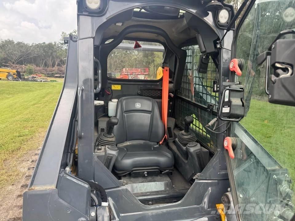 John Deere 317  스키드로더