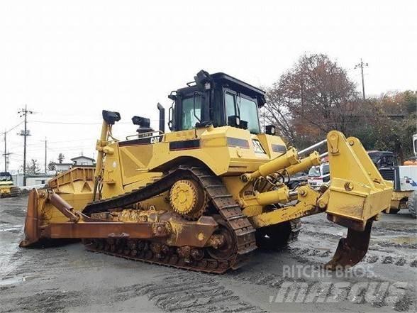 CAT D8T 크롤러 도저