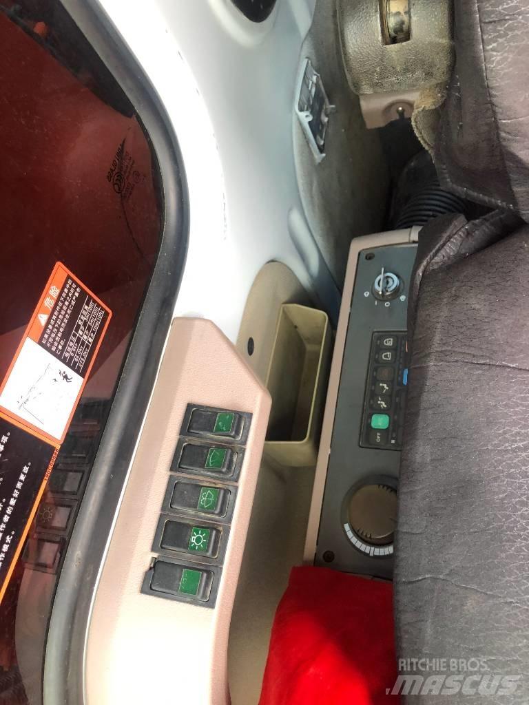 Doosan DH 220 LC-7 대형 굴삭기 29톤 이상