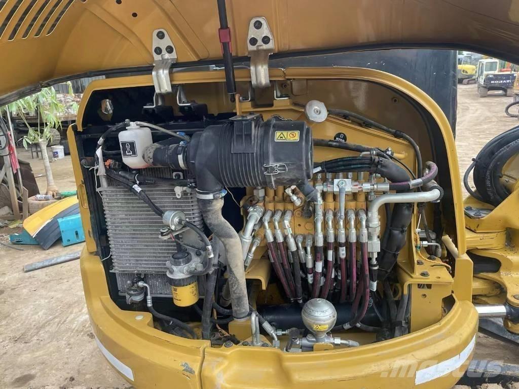 CAT 303.5 E CR 소형 굴삭기 7톤 미만