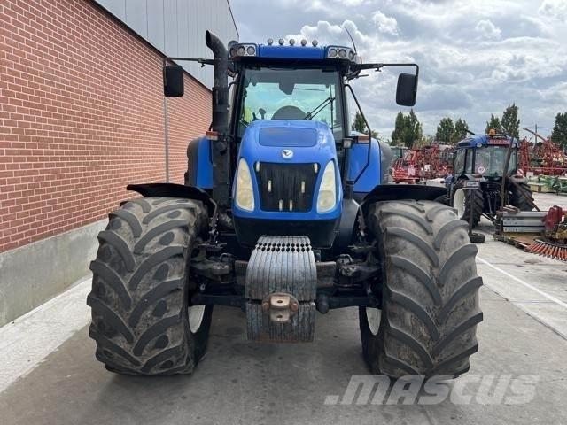New Holland TVT190 트랙터