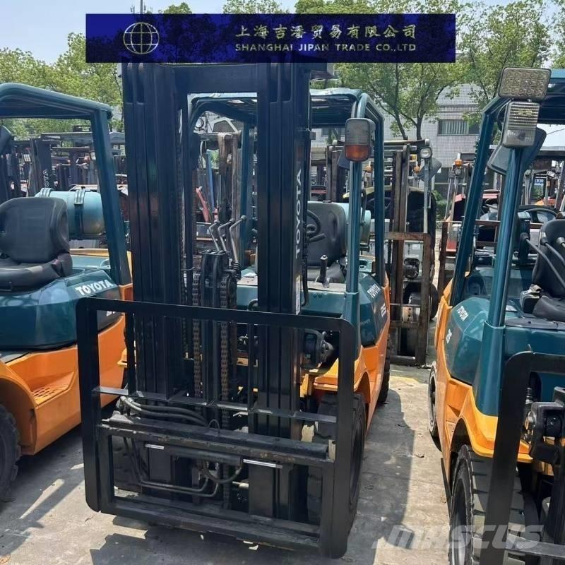 Toyota 7 FGU 25 디젤 지게차