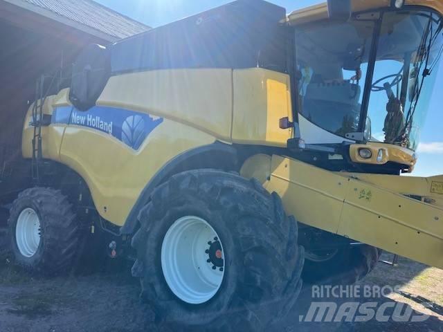 New Holland CX 8060 콤바인 수확기