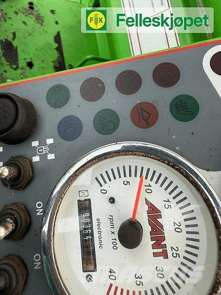 Avant 520  스키드로더