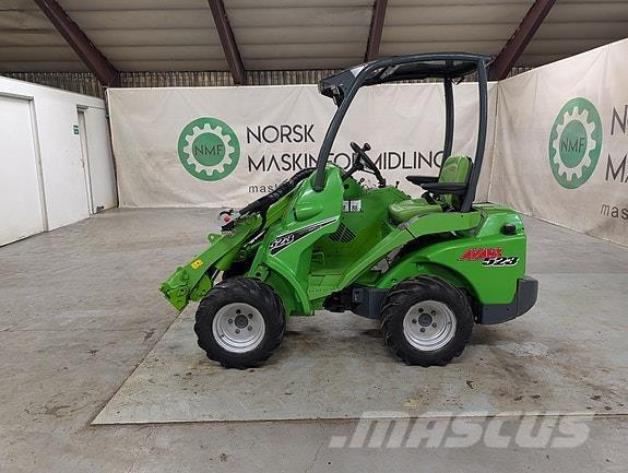 Avant 523 공구 운반장비