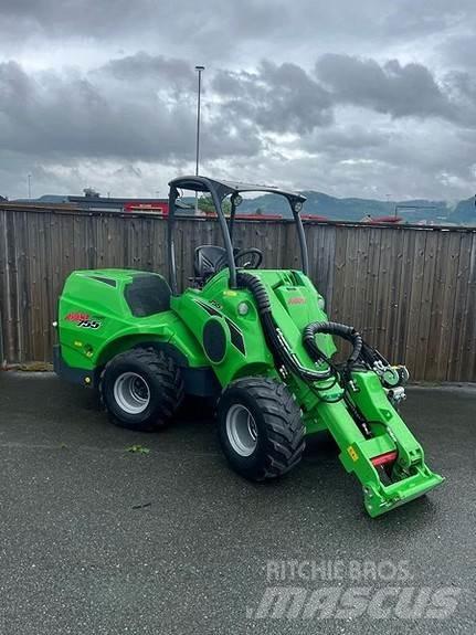 Avant 755i  스키드로더