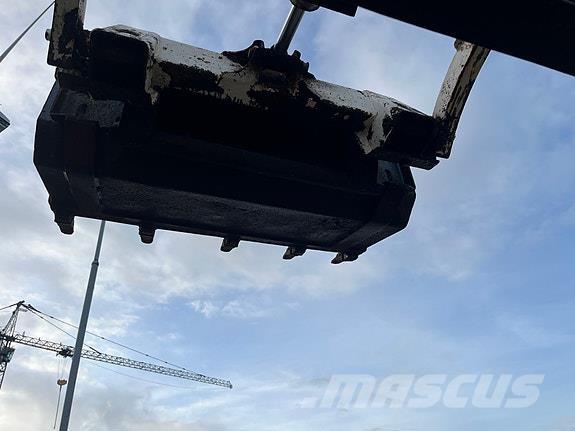 Bobcat 543B  스키드로더