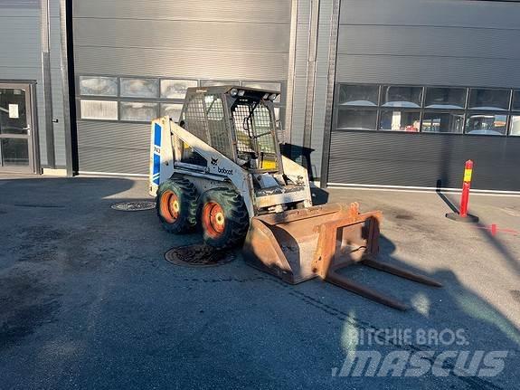 Bobcat 743  스키드로더