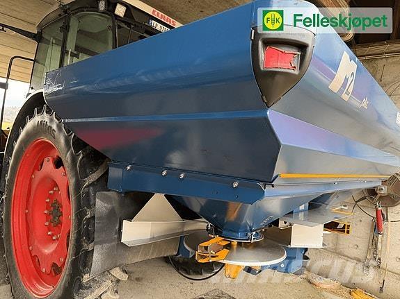 Bogballe M2 미네랄 살포기