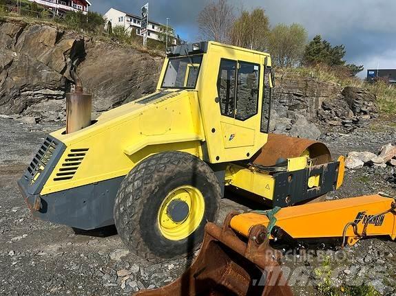 Bomag BW211 D-3 아스팔트 포장장비