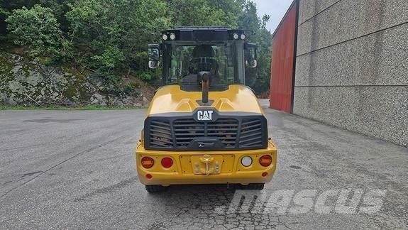 CAT 906  휠로우더