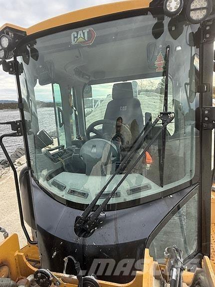 CAT 930M  휠로우더