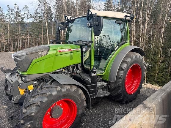 Fendt 211 트랙터