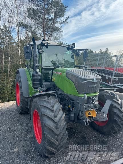 Fendt 211 트랙터