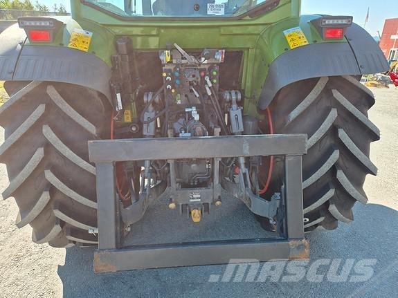 Fendt 211 트랙터