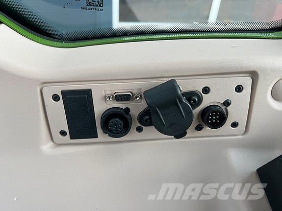 Fendt 211 Profi+ 트랙터