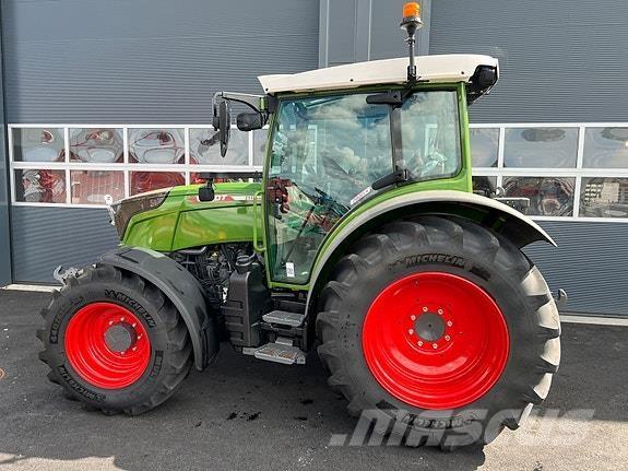 Fendt 211 Profi+ 트랙터