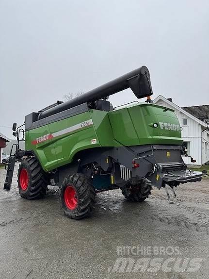 Fendt 5255L 콤바인 수확기