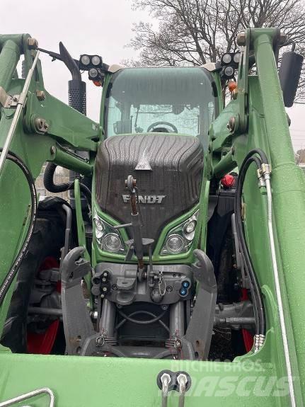 Fendt 718 트랙터
