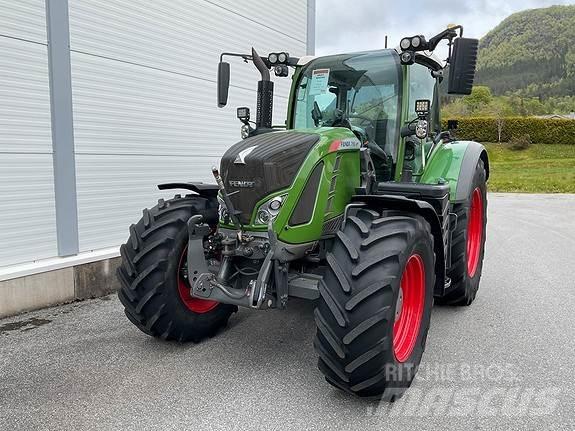 Fendt 718 트랙터