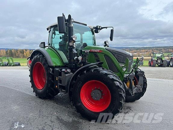 Fendt 724 VARIO 트랙터