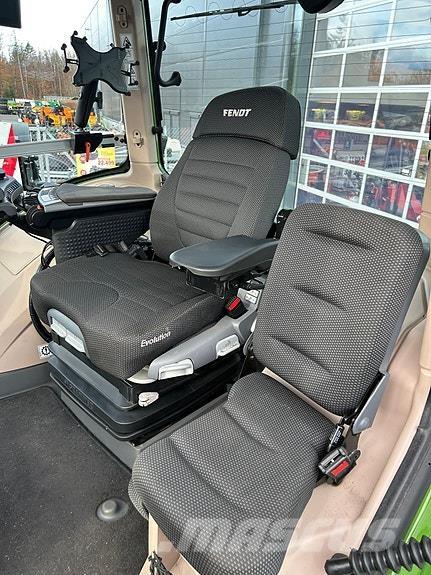 Fendt 942 Gen7 트랙터